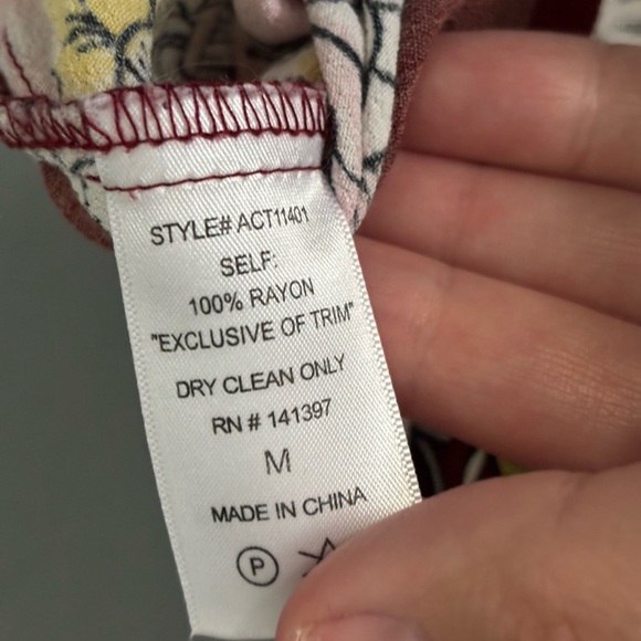 ASTR The Label | Anthropologie | Off Shoulder Floral Flowy Top | M 🌸✨ - Picture 6 of 9